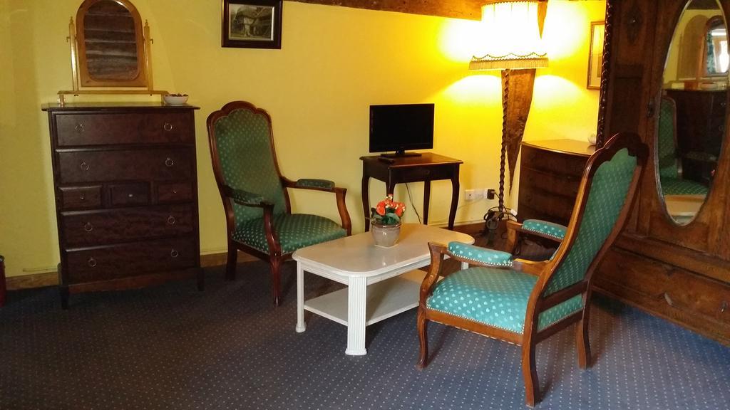 Les Trois Cheminees Chambres D'Hotes Livarot-Pays-d'Auge Buitenkant foto
